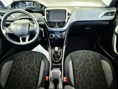Peugeot 2008 2018 - 10750 EUR, 94500 km - 94500km - foto 4 de 7