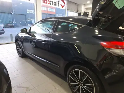 Renault Mégane Coupe 2013 - 9900 EUR, 177543 km - AUTO.MOTO.pt - 177543km - foto 3 de 17