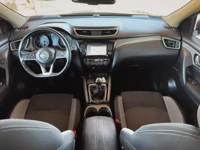 Nissan Qashqai 2017 - 16500 EUR, 140072 km - 140072km - foto 12 de 17