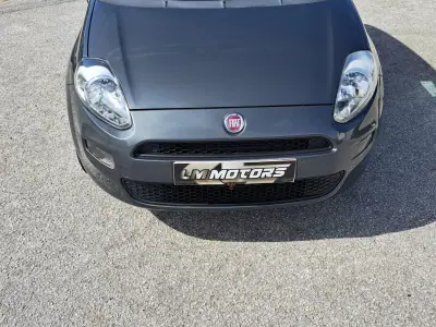 Fiat Punto 2017 - 8900 EUR, 69772 km - AUTO.MOTO.pt - 69772km - foto 3 de 39