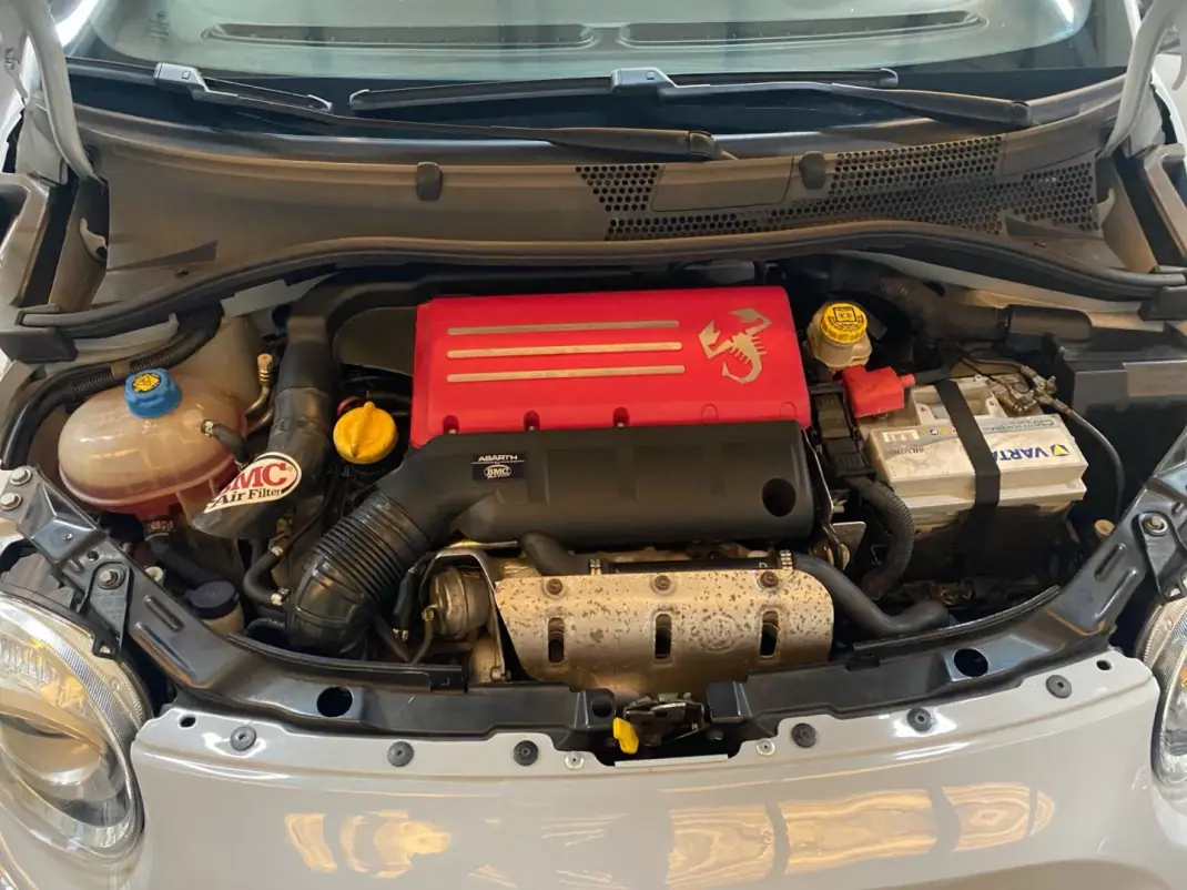 Abarth 595 2018 - 18800 EUR, 92411 km - AUTO.MOTO.pt - 92411km - foto 19 de 20