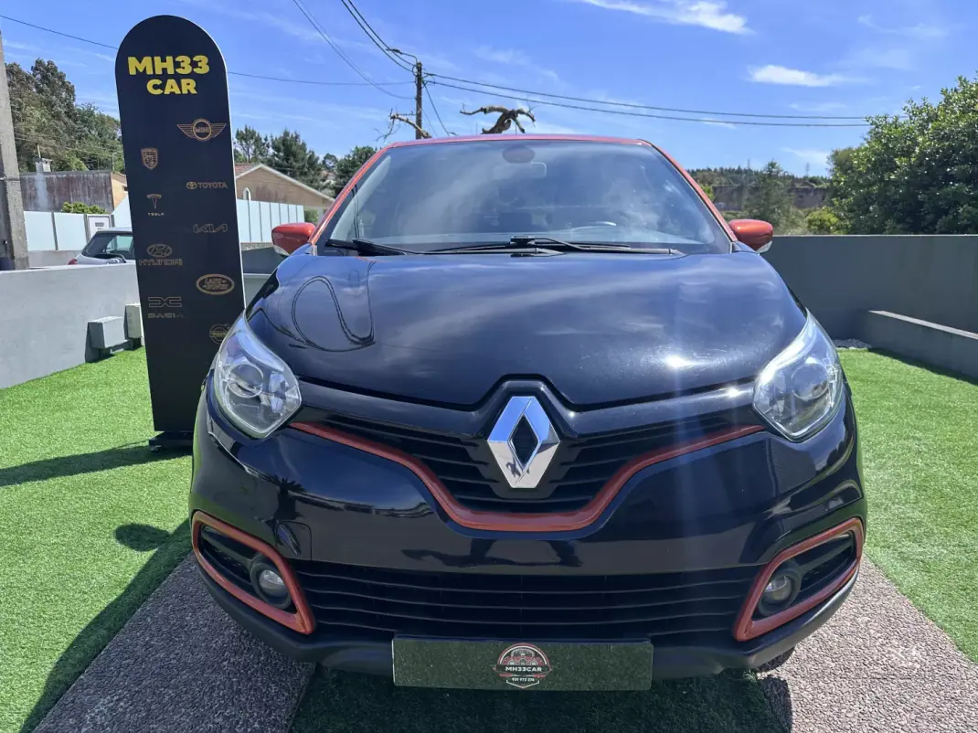 Renault Captur 2014 - 9900 EUR, 217000 km - AUTO.MOTO.pt - 217000km - foto 2 de 60