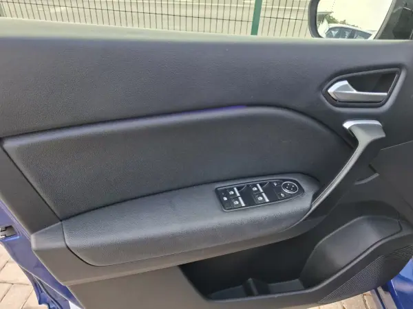 Renault Captur 2022 - 17750 EUR, 60500 km - AUTO.MOTO.pt - 60500km - foto 19 de 29