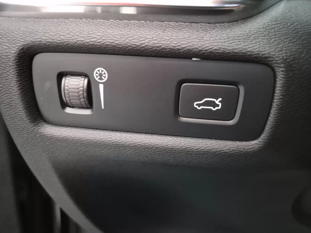 Volvo V60 2021 - 24990 EUR, 103413 km - AUTO.MOTO.pt - 103413km - foto 23 de 23