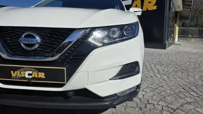 Nissan Qashqai 2019 - 18990 EUR, 110000 km - AUTO.MOTO.pt - 110000km - foto 14 de 31