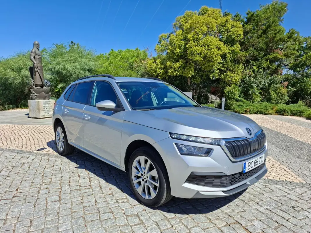 Skoda Kamiq 2023 - 17900 EUR, 54069 km - 54069km - foto 22 de 23