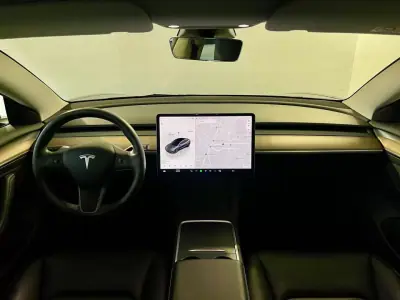 Tesla Model 3 2022 - 29500 EUR, 56000 km - AUTO.MOTO.pt - 56000km - foto 4 de 42