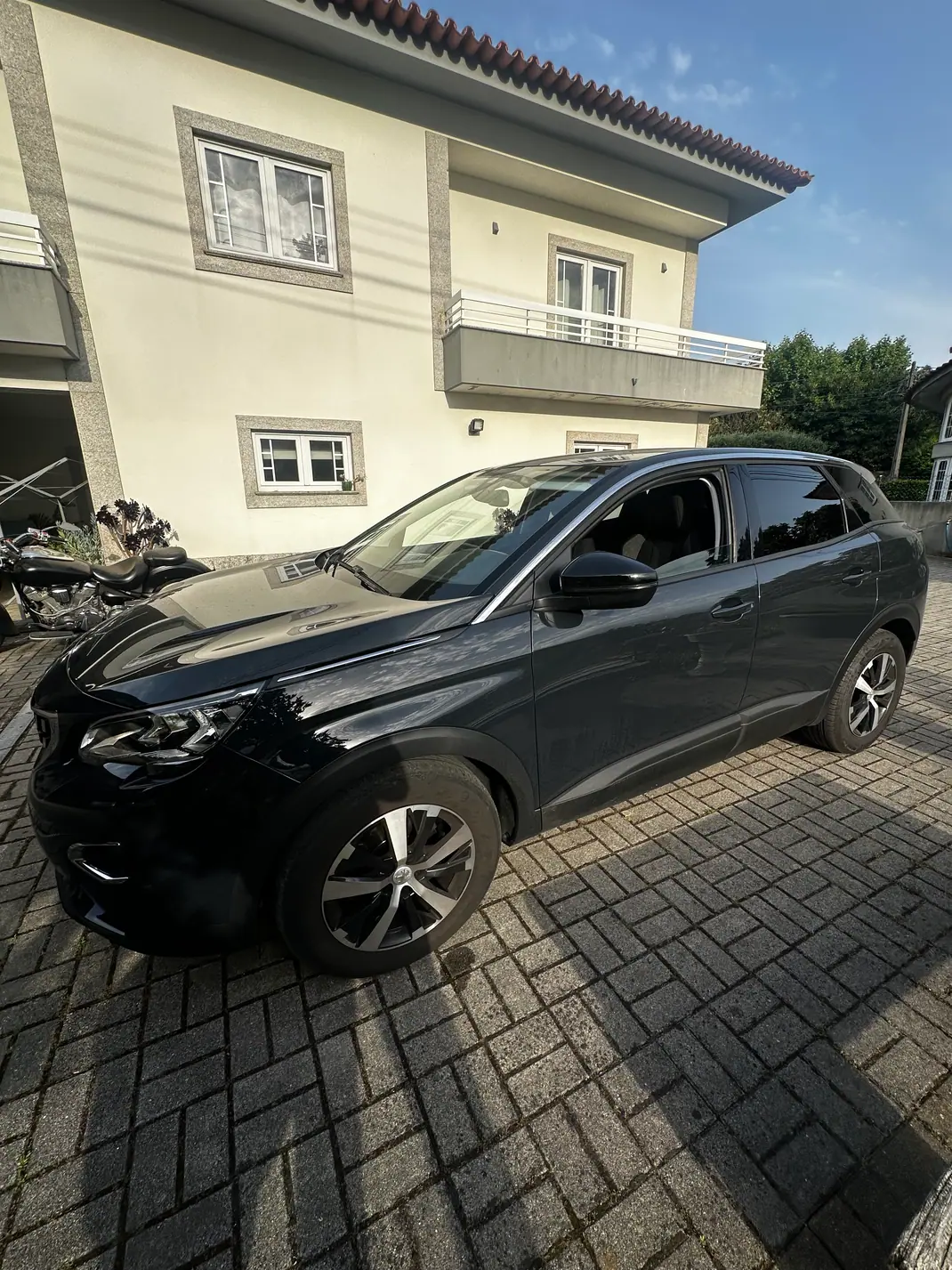 Peugeot 3008 2017 - 15000 EUR, 130000 km - AUTO.MOTO.pt - 130000km - foto 3 de 10