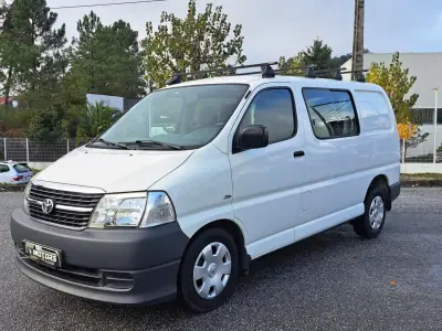 Toyota HiAce 2010 - 12500 EUR, 331380 km - AUTO.MOTO.pt - 331380km - foto 5 de 30