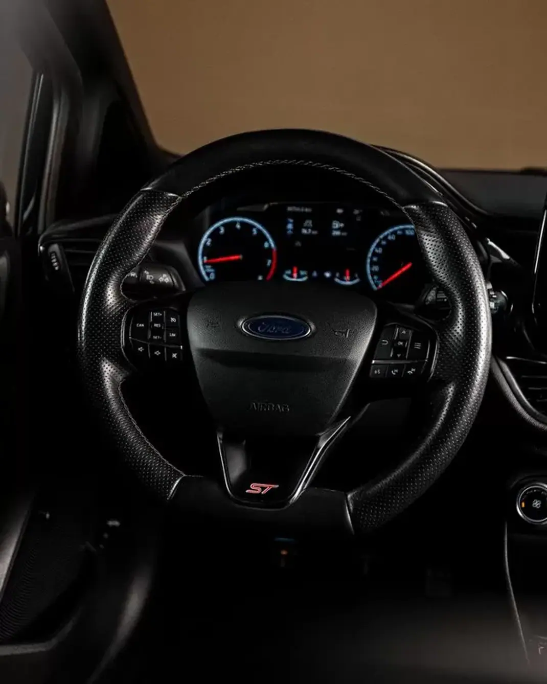 Ford Fiesta 2019 - 22900 EUR, 94000 km - 94000km - foto 24 de 42
