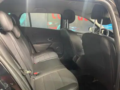 Renault Mégane Sport Tourer 2014 - 9999 EUR, 163000 km - AUTO.MOTO.pt - 163000km - foto 36 de 47