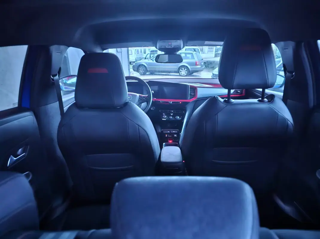 Opel Mokka-e 2022 - 17750 EUR, 58000 km - AUTO.MOTO.pt - 58000km - foto 13 de 17