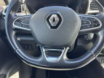 Renault Kadjar 2016 - 11950 EUR, 250000 km - AUTO.MOTO.pt - 250000km - foto 16 de 42