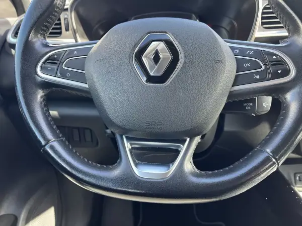 Renault Kadjar 2016 - 11950 EUR, 250000 km - AUTO.MOTO.pt - 250000km - foto 16 de 42