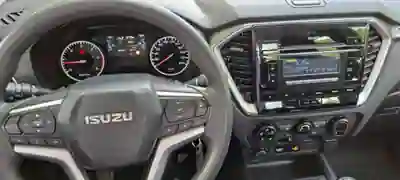 Isuzu D-Maxi - 1.9 Ddi CD 4WD L CH 2021 - 29950 EUR, 35000 km - AUTO.MOTO.pt - 35000km - foto 11 de 13