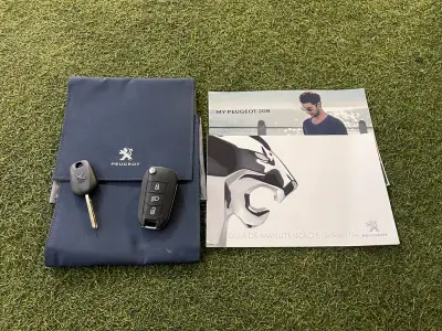 Peugeot 208 2020 - 11900 EUR, 177000 km - AUTO.MOTO.pt - 177000km - foto 28 de 28