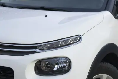 Citroën C3 2018 - 9500 EUR, 130900 km - AUTO.MOTO.pt - 130900km - foto 7 de 26