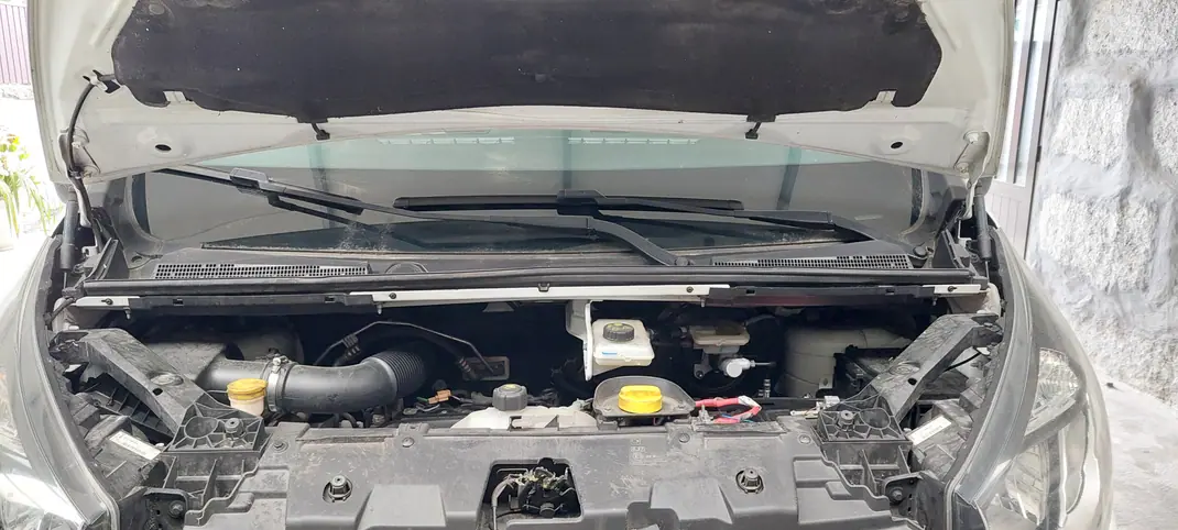 Renault Trafic 2018 - 14750 EUR, 190500 km - AUTO.MOTO.pt - 190500km - foto 13 de 13