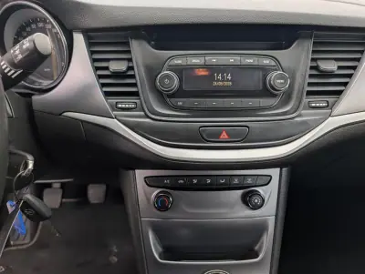 Opel Astra Sports Tourer 2018 - 6950 EUR, 251900 km - 251900km - foto 17 de 21