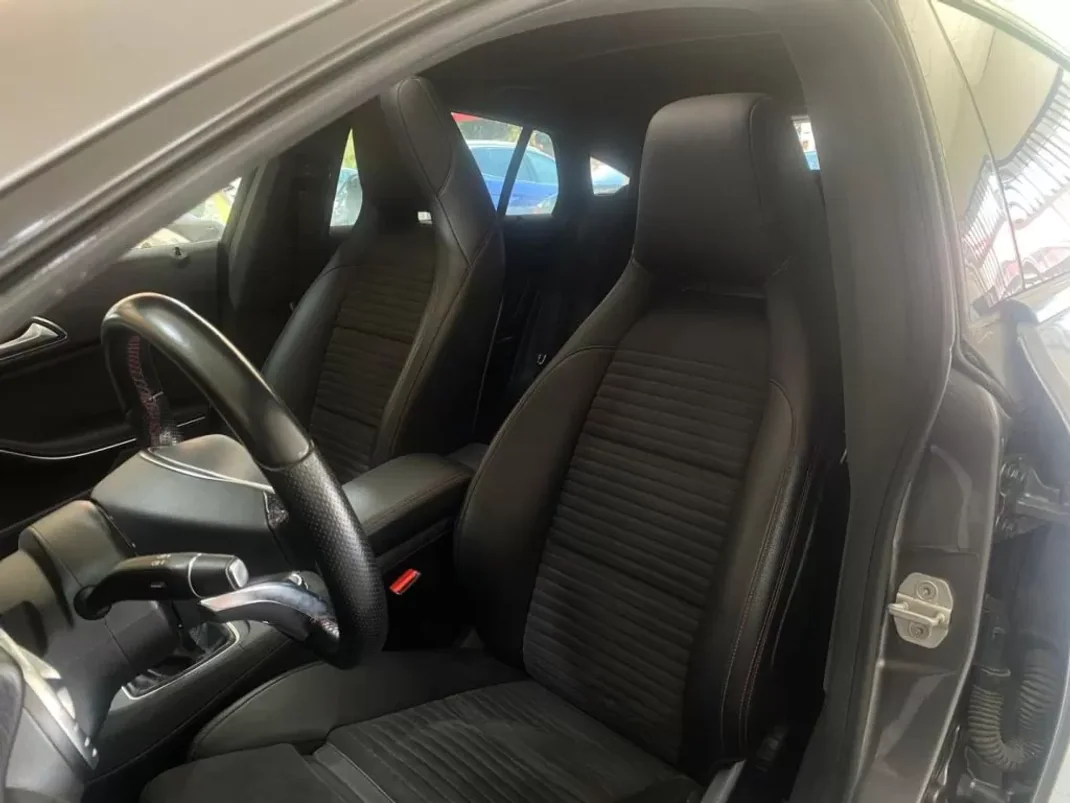 Mercedes-Benz CLA 180 2016 - 22900 EUR, 149000 km - AUTO.MOTO.pt - 149000km - foto 10 de 20