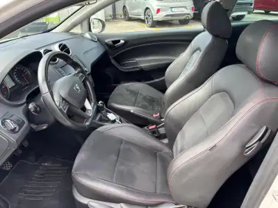 SEAT Ibiza 2017 - 16490 EUR, 122984 km - AUTO.MOTO.pt - 122984km - foto 8 de 13