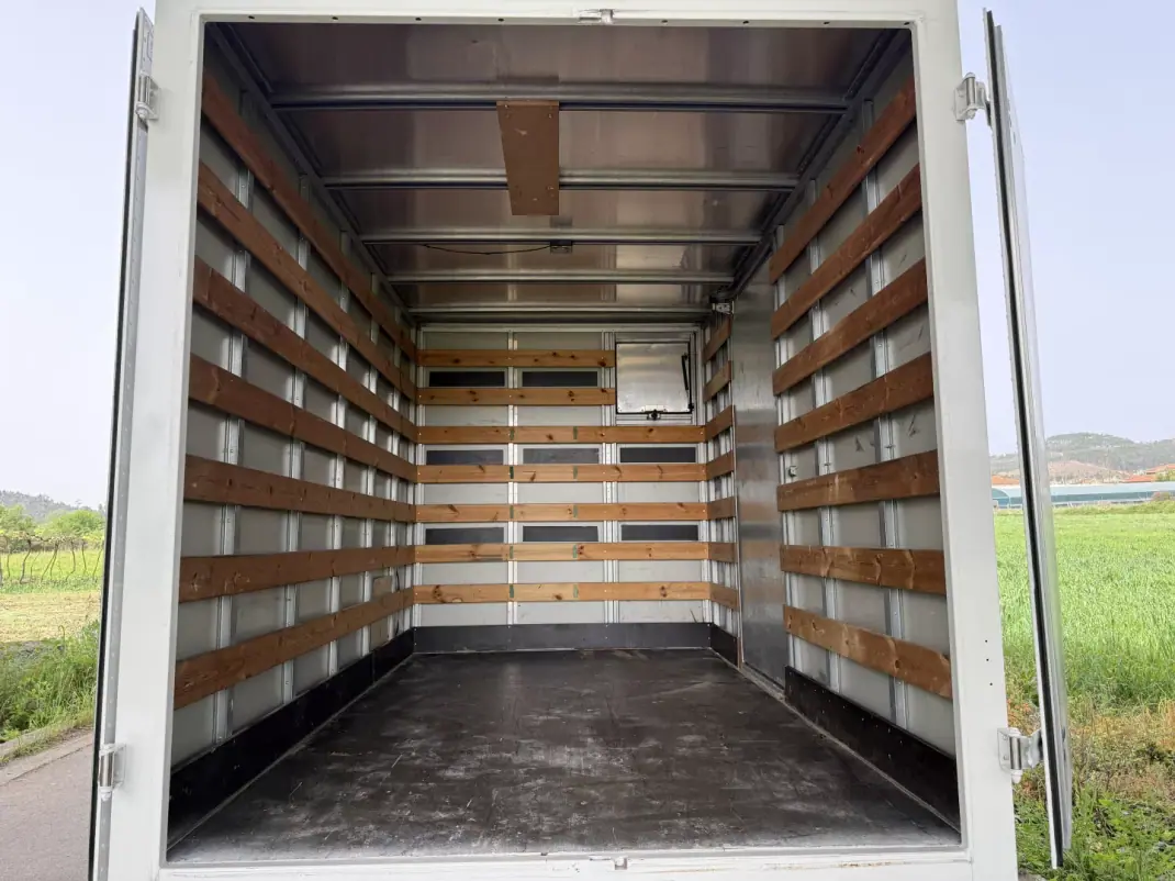 Mitsubishi 2013 - 23990 EUR, 115000 km - AUTO.MOTO.pt - 115000km - foto 11 de 24