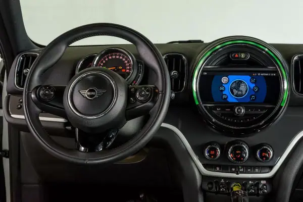 MINI Countryman 2019 - 17900 EUR, 179421 km - AUTO.MOTO.pt - 179421km - foto 2 de 28