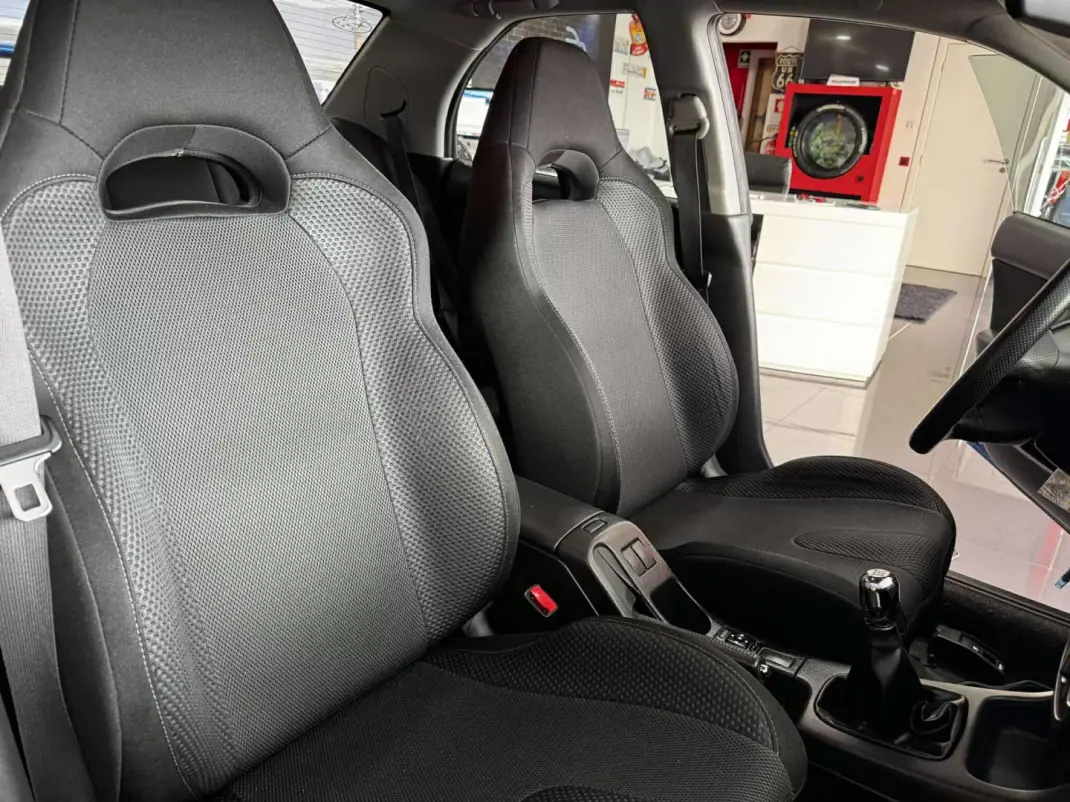 Subaru Impreza 2003 - 45000 EUR, 54000 km - AUTO.MOTO.pt - 54000km - foto 11 de 20