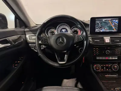 Mercedes-Benz CLS 350 2015 - 32500 EUR, 99869 km - AUTO.MOTO.pt - 99869km - foto 9 de 34