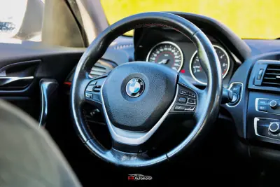 BMW 118 2012 - 12500 EUR, 216000 km - AUTO.MOTO.pt - 216000km - foto 19 de 24