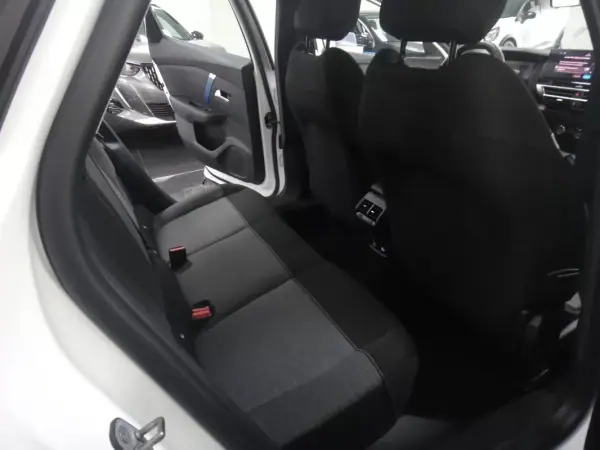 Citroën e-C4 2023 - 19990 EUR, 53436 km - AUTO.MOTO.pt - 53436km - foto 36 de 53
