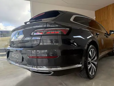 Volkswagen Arteon Shooting Brake 2021 - 23500 EUR, 168600 km - AUTO.MOTO.pt - 168600km - foto 23 de 144