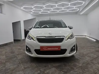 Peugeot 108 2015 - 8650 EUR, 88563 km - AUTO.MOTO.pt - 88563km - foto 5 de 53