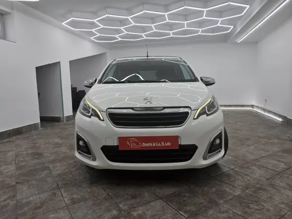 Peugeot 108 2015 - 8650 EUR, 88563 km - AUTO.MOTO.pt - 88563km - foto 5 de 53