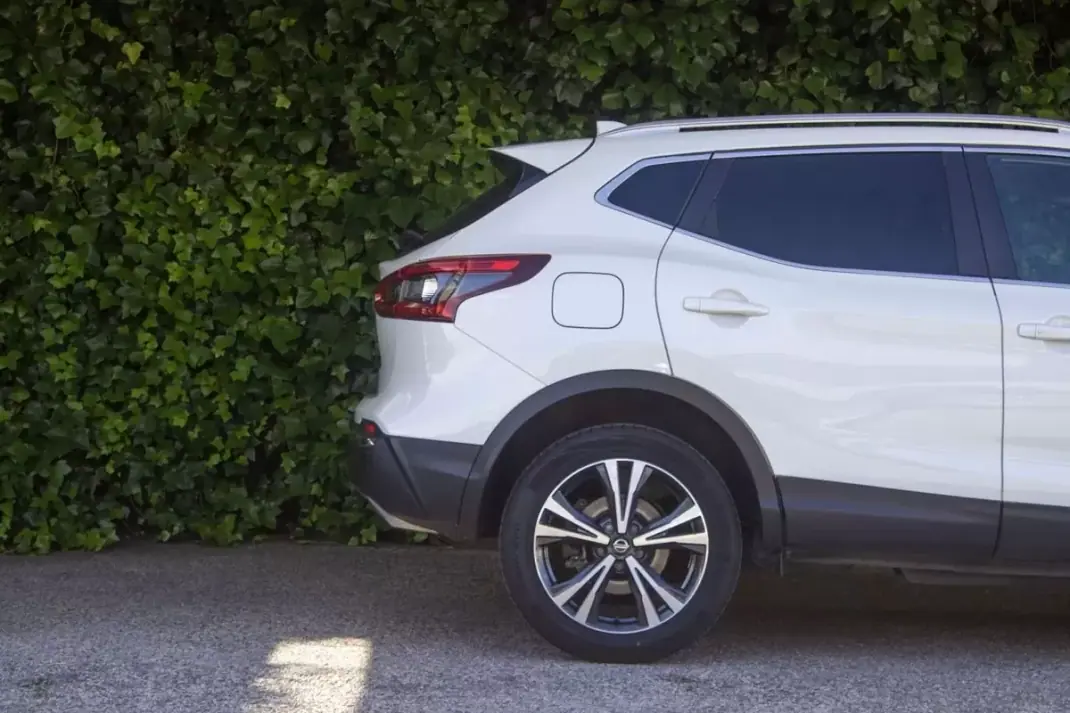 Nissan Qashqai 2019 - 16900 EUR, 84000 km - AUTO.MOTO.pt - 84000km - foto 4 de 18