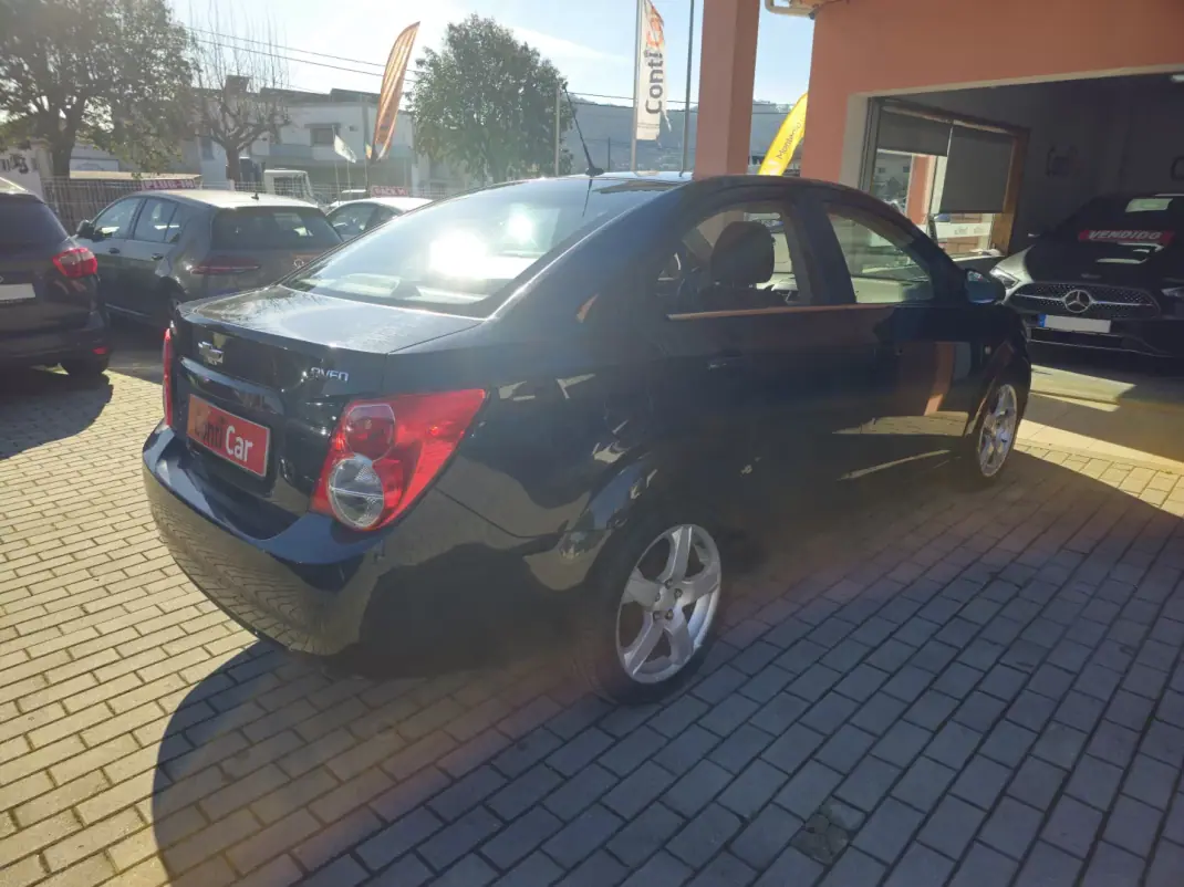 Chevrolet Aveo 2013 - 6990 EUR, 151000 km - AUTO.MOTO.pt - 151000km - foto 4 de 13