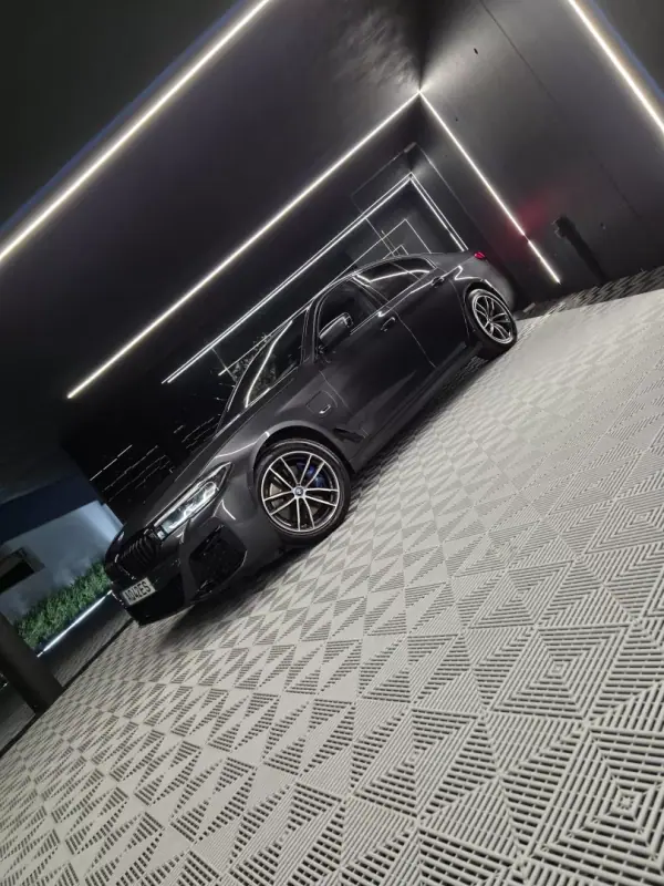 BMW 530 2022 - 31750 EUR, 157000 km - AUTO.MOTO.pt - 157000km - foto 8 de 30