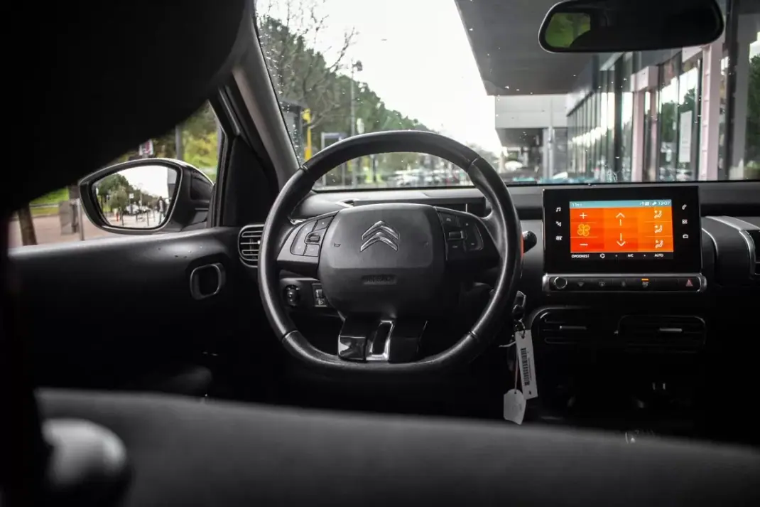 Citroën C4 Cactus 2019 - 12550 EUR, 90175 km - AUTO.MOTO.pt - 90175km - foto 32 de 41