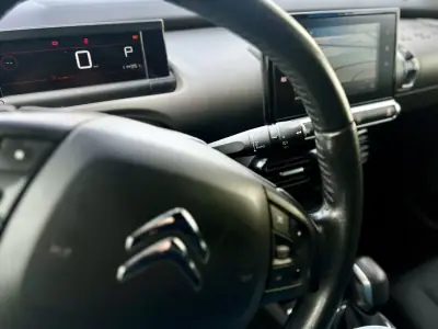 Citroën C4 Cactus 2018 - 13950 EUR, 127000 km - AUTO.MOTO.pt - 127000km - foto 22 de 26