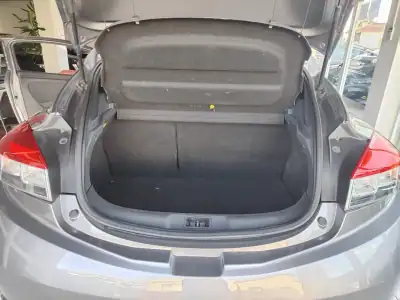 Renault Mégane Coupe 2010 - 18950 EUR, 157000 km - AUTO.MOTO.pt - 157000km - foto 14 de 39