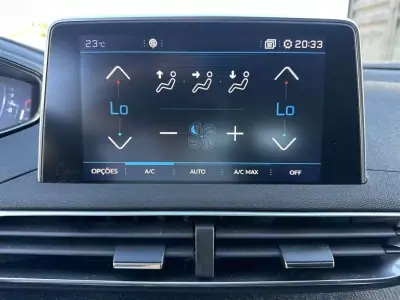 Peugeot 5008 2018 - 14900 EUR, 220000 km - AUTO.MOTO.pt - 220000km - foto 60 de 60
