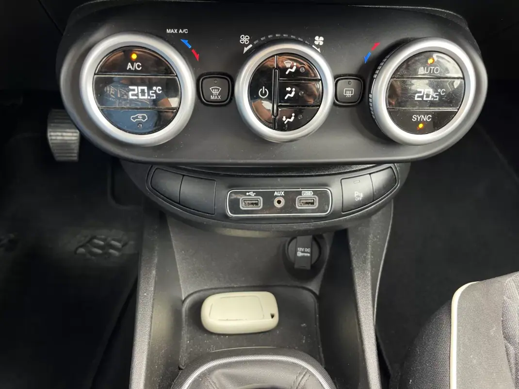 Fiat 500X 2019 - 13490 EUR, 87290 km - 87290km - foto 16 de 20