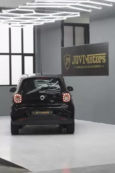 Smart ForFour 2015 - 9500 EUR, 155670 km - AUTO.MOTO.pt - 155670km - foto 31 de 36