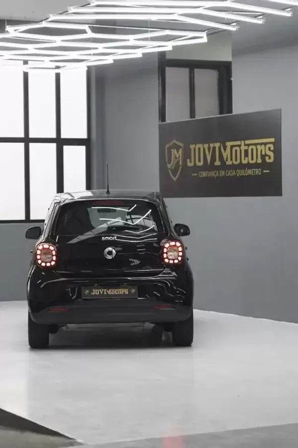 Smart ForFour 2015 - 9500 EUR, 155670 km - AUTO.MOTO.pt - 155670km - foto 31 de 36