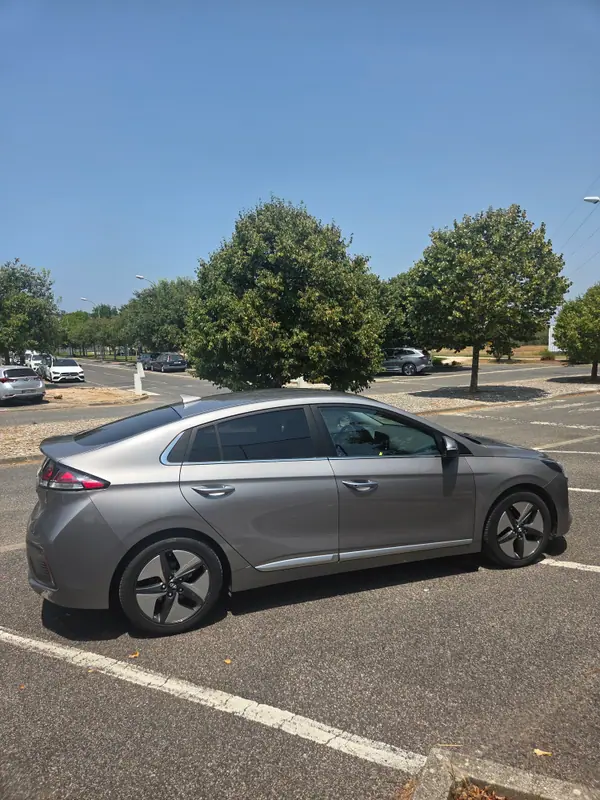 Hyundai Ioniq 2021 - 18999 EUR, 47500 km - AUTO.MOTO.pt - 47500km - foto 6 de 12