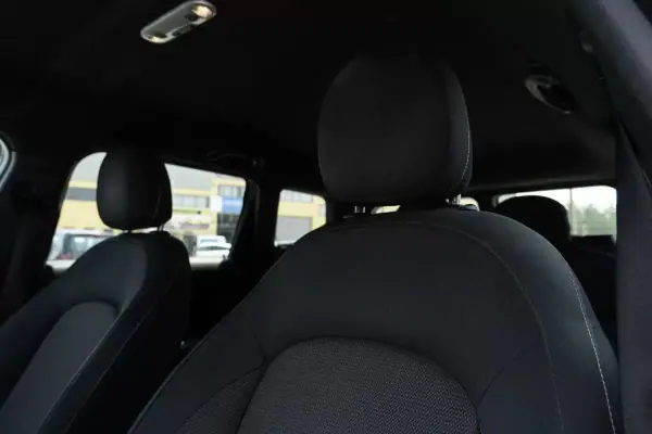 MINI Clubman 2018 - 17800 EUR, 123000 km - AUTO.MOTO.pt - 123000km - foto 11 de 24
