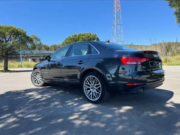 Audi A4 2018 - 18950 EUR, 256000 km - AUTO.MOTO.pt - 256000km - foto 7 de 14