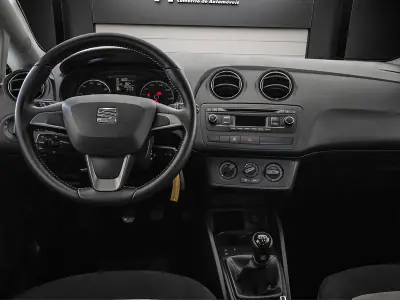 SEAT Ibiza 2015 - 11950 EUR, 80000 km - AUTO.MOTO.pt - 80000km - foto 9 de 60