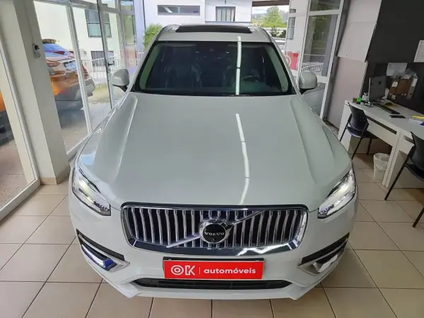 Volvo XC 90 2021 - 49950 EUR, 70500 km - AUTO.MOTO.pt - 70500km - foto 4 de 41