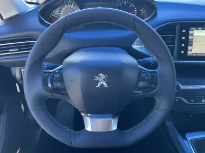 Peugeot 308 SW 2016 - 8450 EUR, 226460 km - 226460km - foto 13 de 29